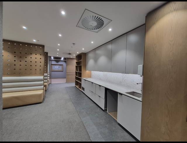 553M² OFFICE TO LET IN SANDTON CENTRAL